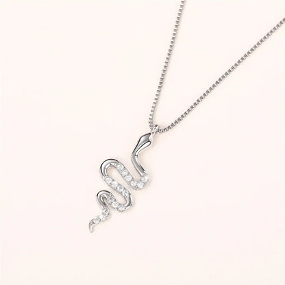 VELOURA Serpentine  Necklace