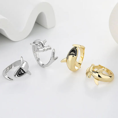VELOURA Shark Ring